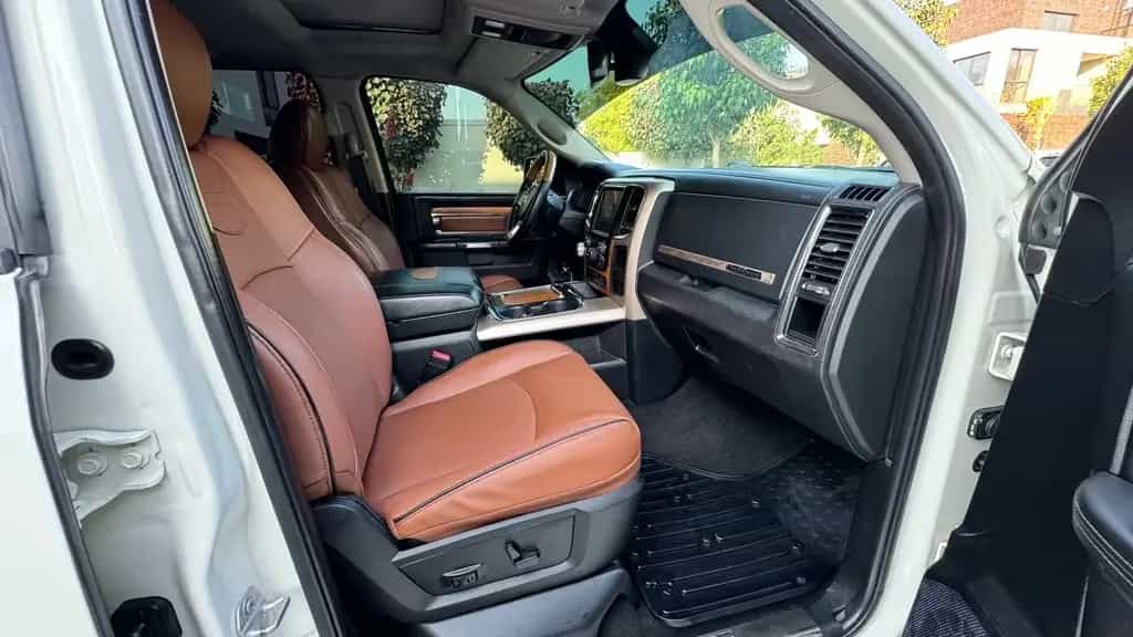 Dodge RAM 5.7*4X4*LONGHORN*RAMBOX*AHK*NAVI*CLEAN CARFAX* 12/2017-photo-44