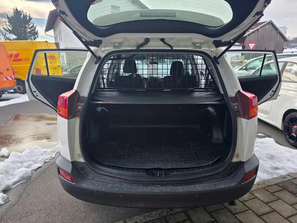 Toyota RAV 4 2.0 D-4D 1. Hand PDC Sitzheizung LM TÜV 27 03/2014-photo-14