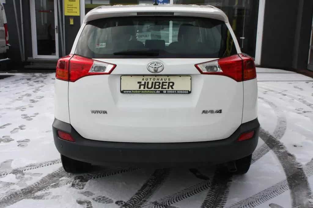 Toyota RAV 4 2.0 D-4D 1. Hand PDC Sitzheizung LM TÜV 27 03/2014-photo-17