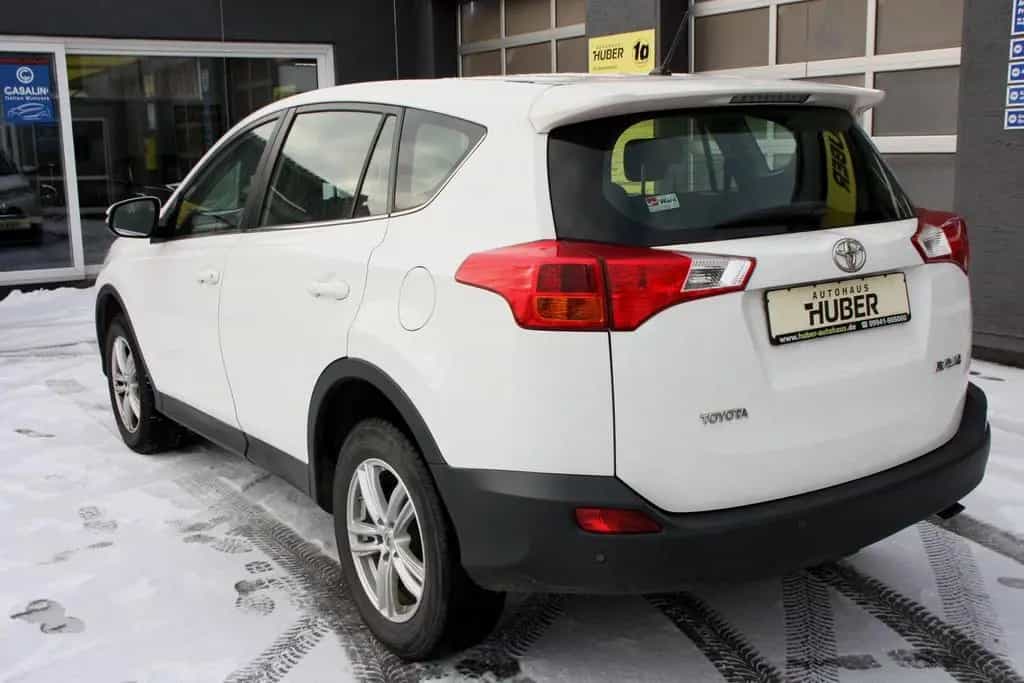Toyota RAV 4 2.0 D-4D 1. Hand PDC Sitzheizung LM TÜV 27 03/2014-photo-19