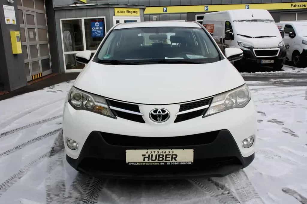 Toyota RAV 4 2.0 D-4D 1. Hand PDC Sitzheizung LM TÜV 27 03/2014-photo-2