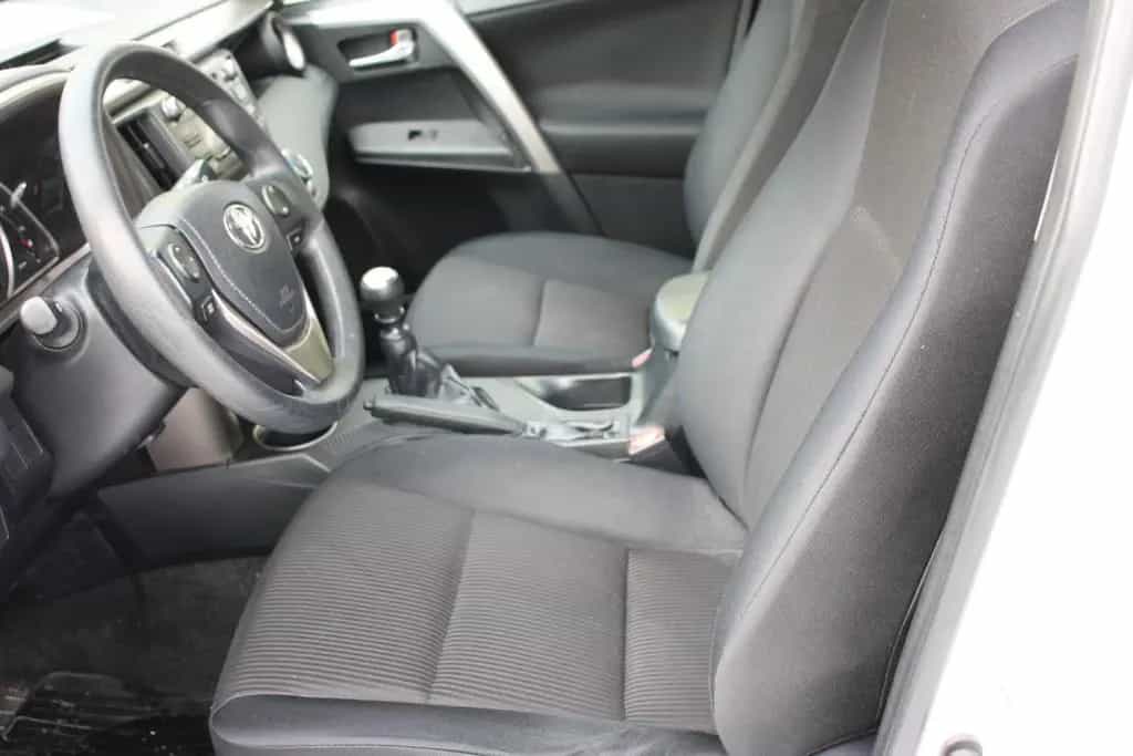 Toyota RAV 4 2.0 D-4D 1. Hand PDC Sitzheizung LM TÜV 27 03/2014-photo-6
