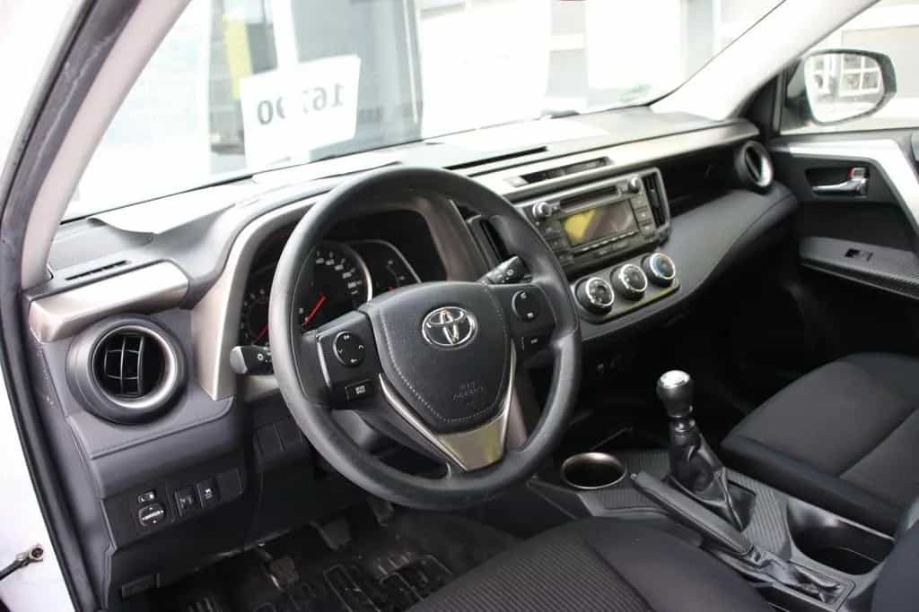 Toyota RAV 4 2.0 D-4D 1. Hand PDC Sitzheizung LM TÜV 27 03/2014-photo-7