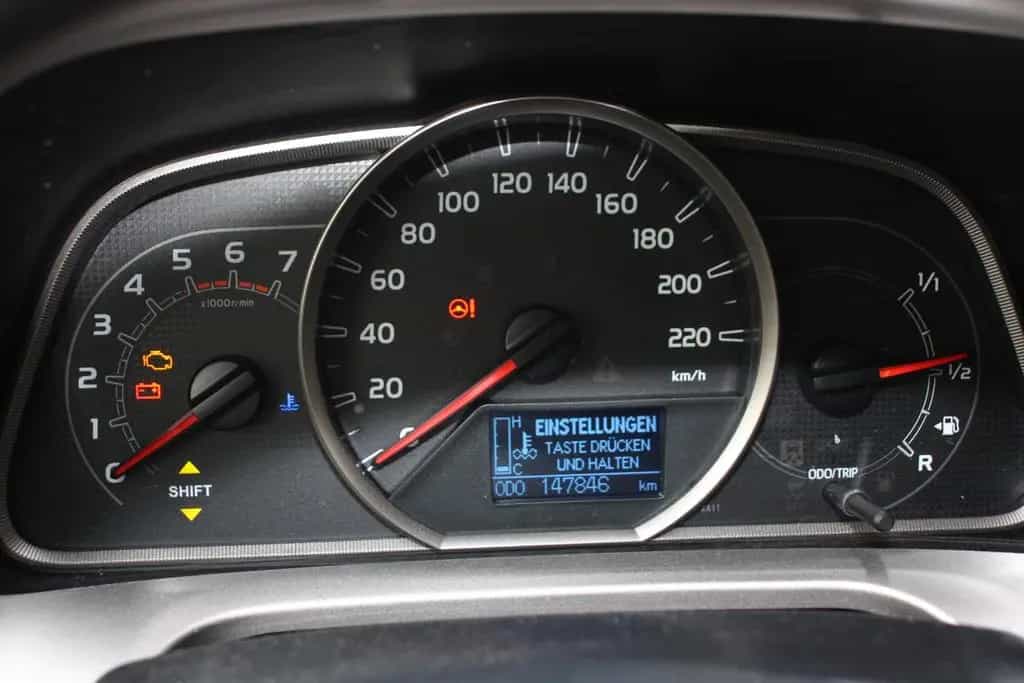 Toyota RAV 4 2.0 D-4D 1. Hand PDC Sitzheizung LM TÜV 27 03/2014-photo-8