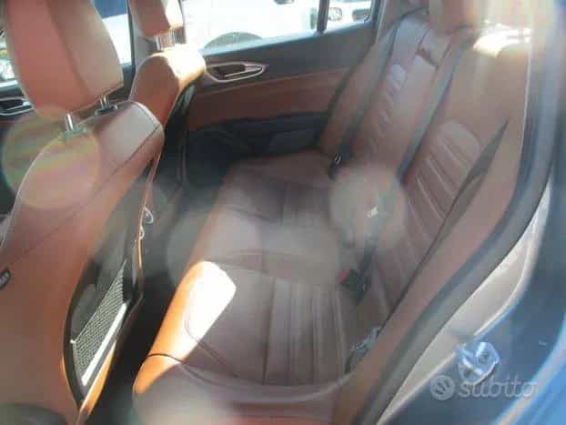 Alfa Romeo Giulia 2.2 T 210CV E6 Q4 VELOCE NAVI/ 06/2017-photo-9