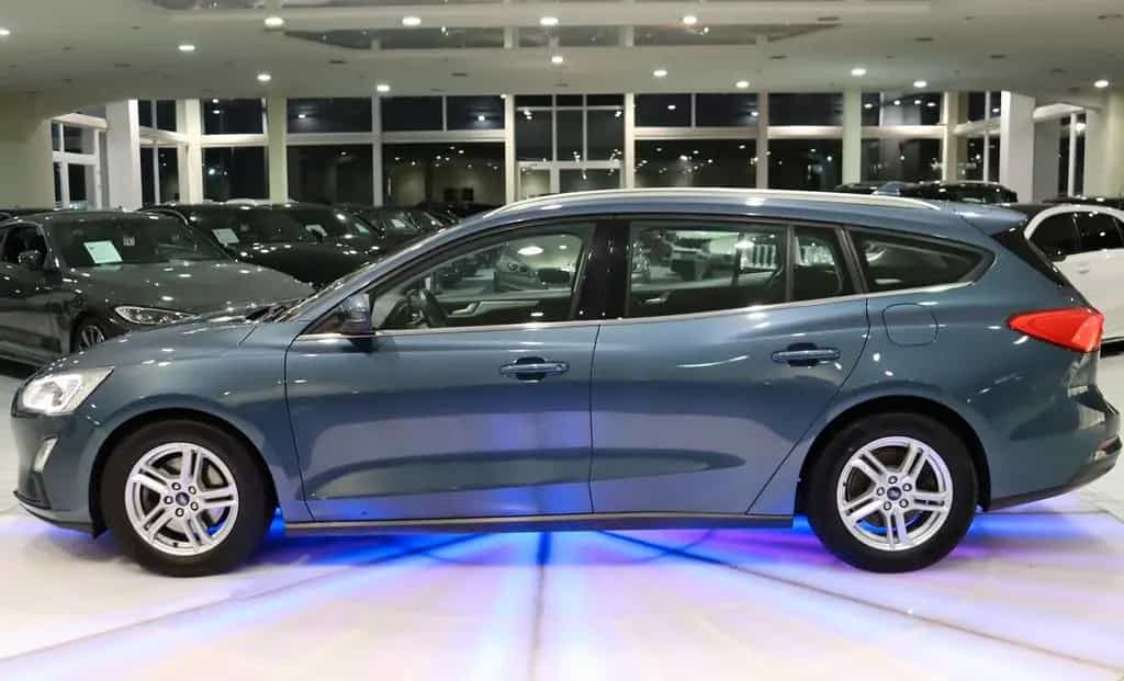 Ford Focus Turnier Automatik*ALU*LED*NAVI*SHZ*KLIMA* 06/2019-photo-2