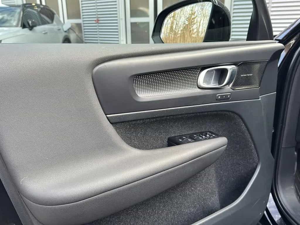 Volvo XC40 XC 40 B5 R Design AWD Allrad Automatik Bluetooth 11/2021-photo-8