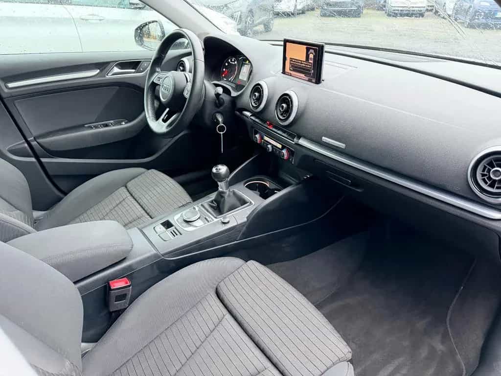 Audi A3 Sportback 30 TFSI sport 03/2019-photo-4