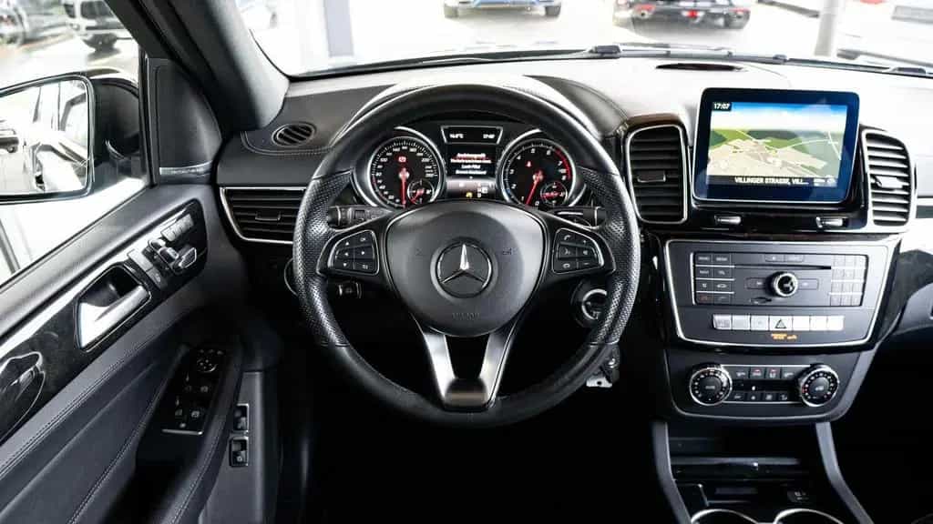 Mercedes-Benz GLE-Class 400 4Matic AMG*360°*PANO*LUFT*TOT*ACC 11/2017-photo-22