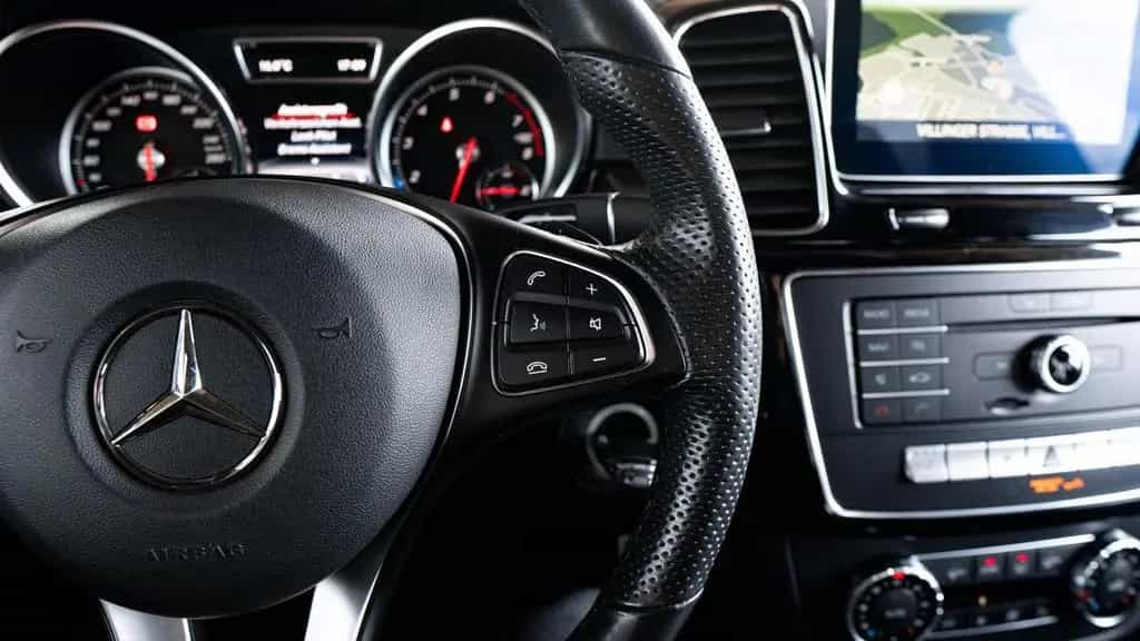 Mercedes-Benz GLE-Class 400 4Matic AMG*360°*PANO*LUFT*TOT*ACC 11/2017-photo-24