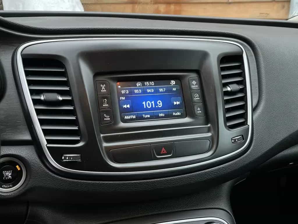 Chrysler 200 2,4L Klima Autom. Allwetter TÜV 05/2015-photo-20