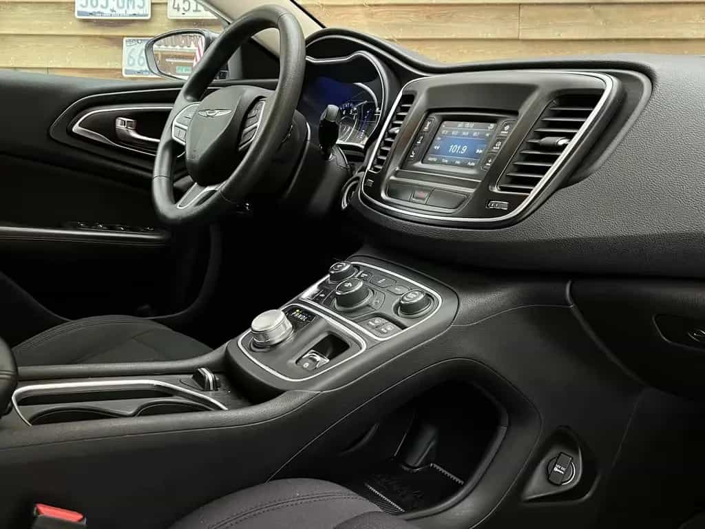 Chrysler 200 2,4L Klima Autom. Allwetter TÜV 05/2015-photo-25