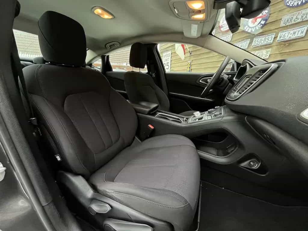 Chrysler 200 2,4L Klima Autom. Allwetter TÜV 05/2015-photo-27
