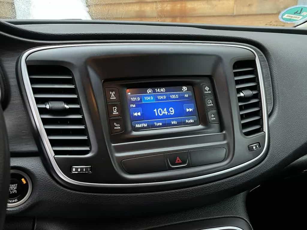 Chrysler 200 2,4L Klima Autom. Allwetter TÜV PDC 10/2014-photo-20