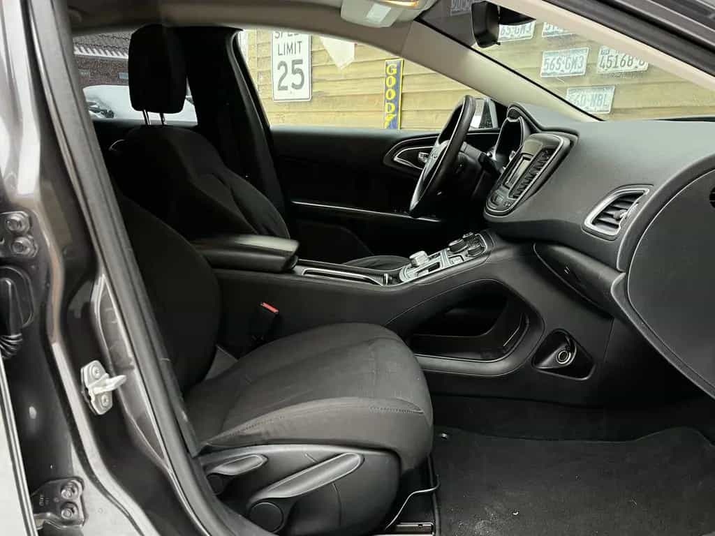 Chrysler 200 2,4L Klima Autom. Allwetter TÜV PDC 10/2014-photo-26