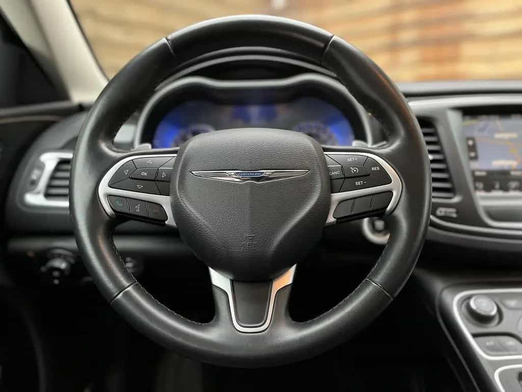 Chrysler 200 3.6L Navi Leder Kamera TÜV Alpine 08/2014-photo-18