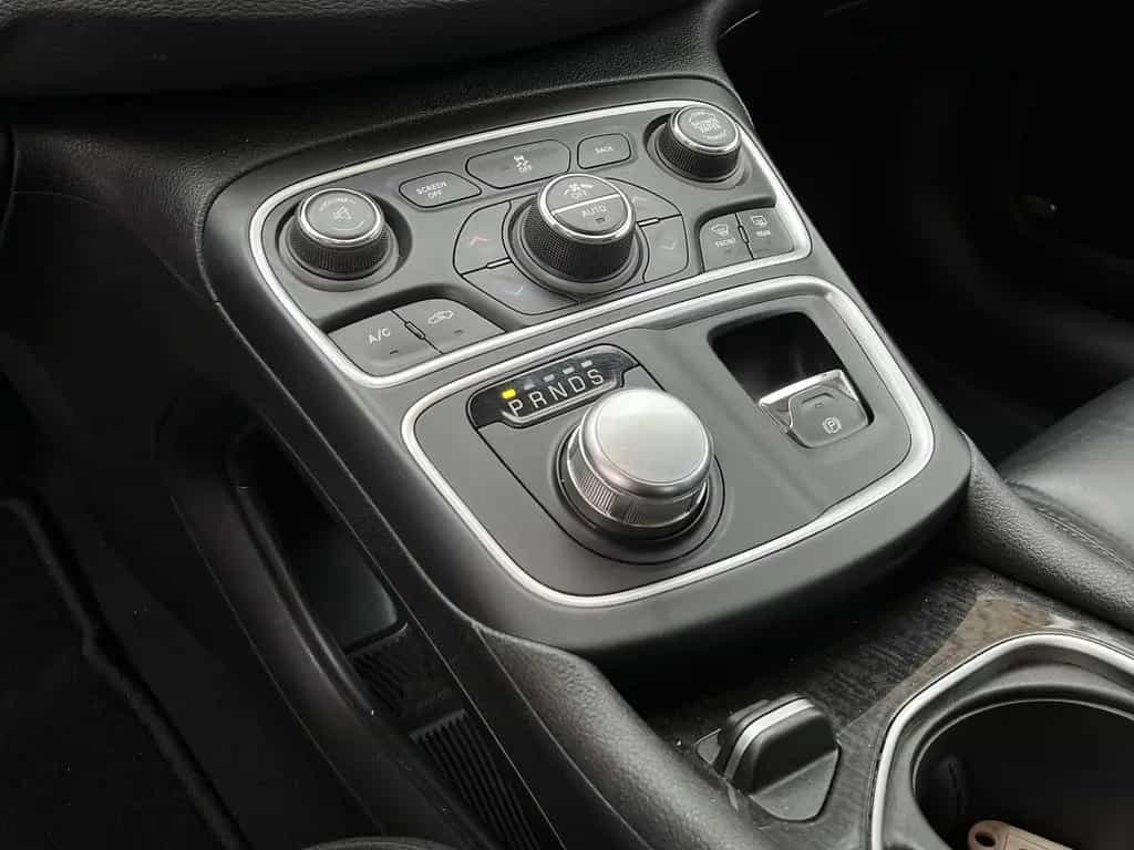 Chrysler 200 3.6L Navi Leder Kamera TÜV Alpine 08/2014-photo-23