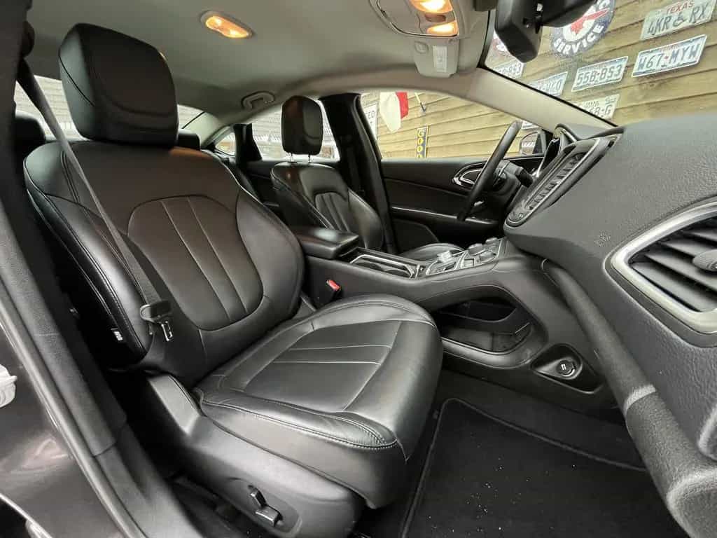 Chrysler 200 3.6L Navi Leder Kamera TÜV Alpine 08/2014-photo-28