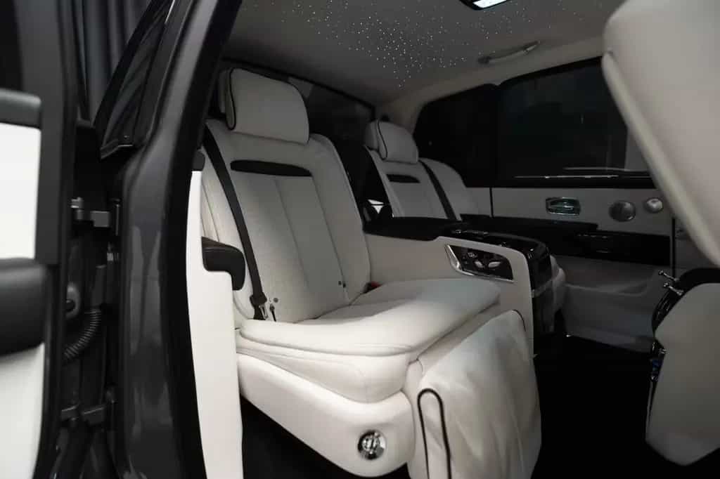 Rolls-Royce Cullinan - 01/2022-photo-13