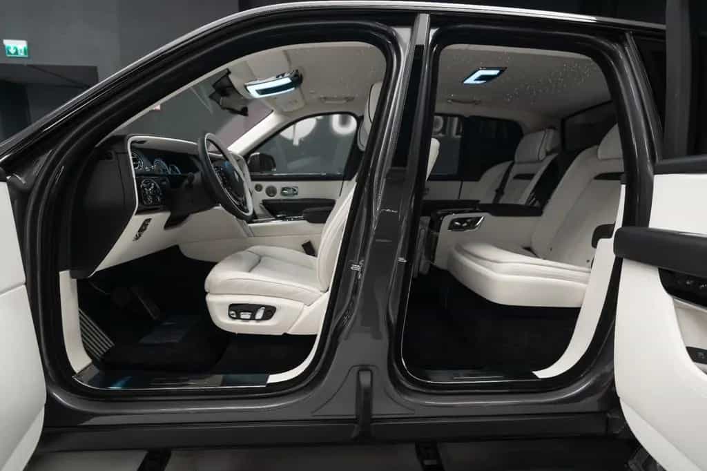 Rolls-Royce Cullinan - 01/2022-photo-25