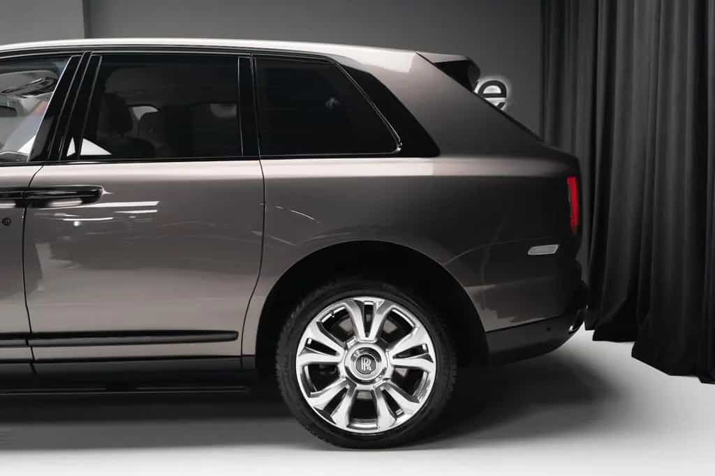 Rolls-Royce Cullinan - 01/2022-photo-31