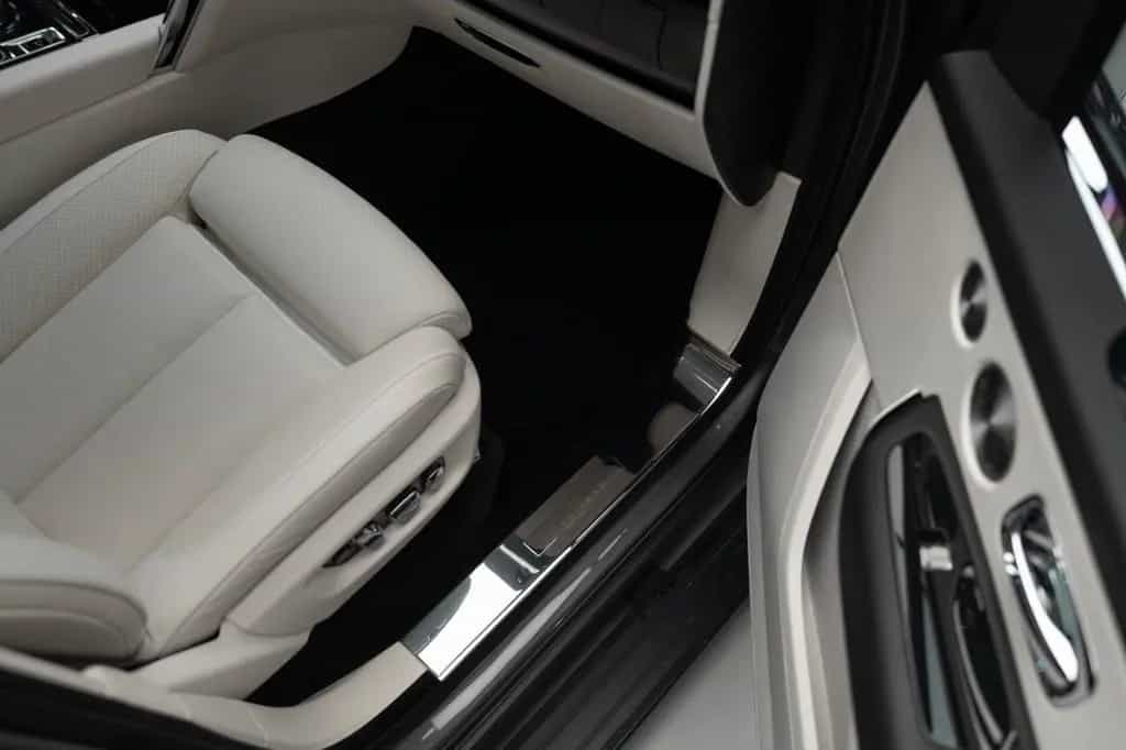 Rolls-Royce Cullinan - 01/2022-photo-37