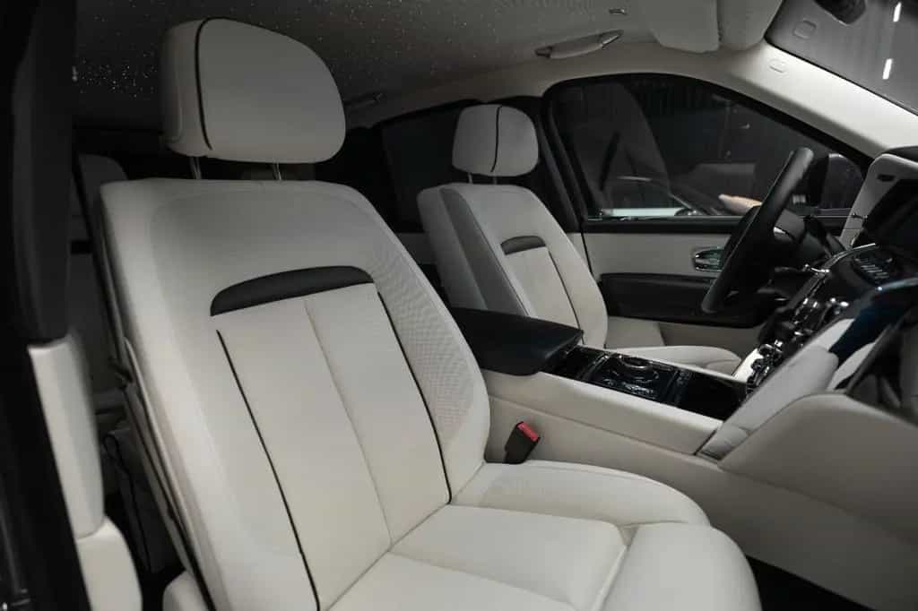 Rolls-Royce Cullinan - 01/2022-photo-39