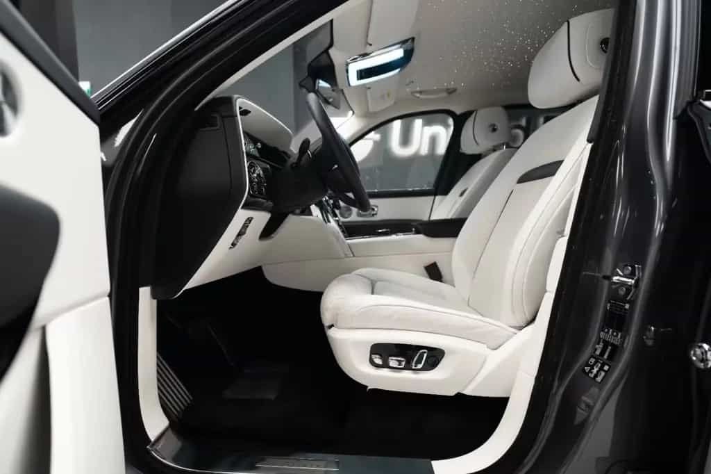 Rolls-Royce Cullinan - 01/2022-photo-8
