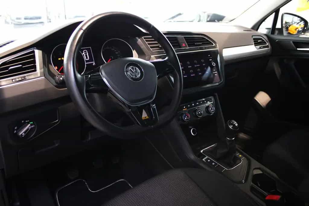 Volkswagen Tiguan 1.5 TSI ACT + CARPLAY + 8-FACH + 1.HAND! 08/2019-photo-1