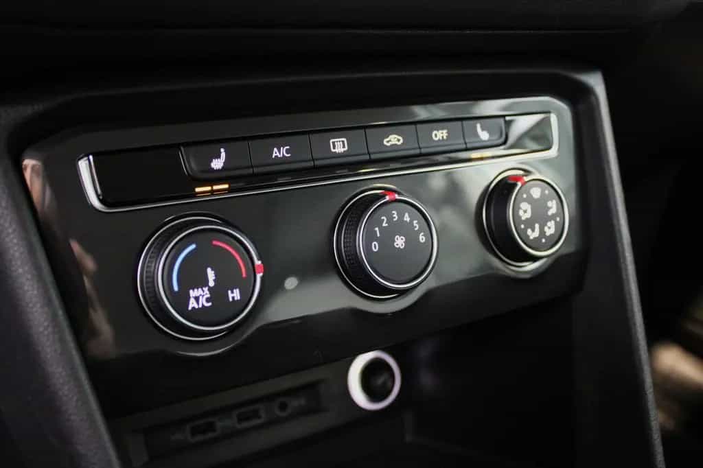 Volkswagen Tiguan 1.5 TSI ACT + CARPLAY + 8-FACH + 1.HAND! 08/2019-photo-11