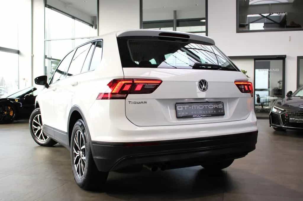 Volkswagen Tiguan 1.5 TSI ACT + CARPLAY + 8-FACH + 1.HAND! 08/2019-photo-4