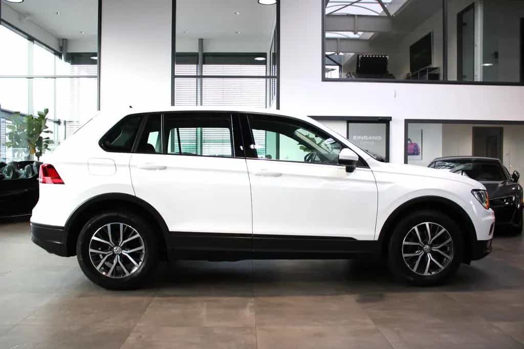 Volkswagen Tiguan 1.5 TSI ACT + CARPLAY + 8-FACH + 1.HAND! 08/2019-photo-6