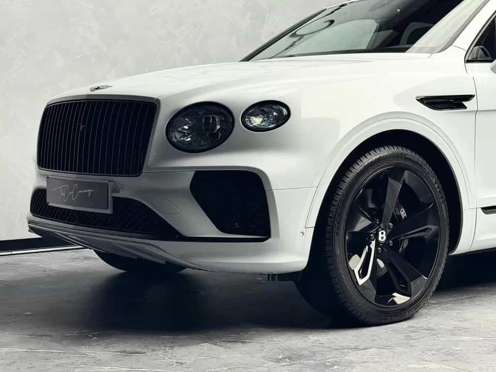 Bentley Bentayga V8 EWB BLACKLINE PANO NAIM 22" FULL PPF 01/2024-photo-14