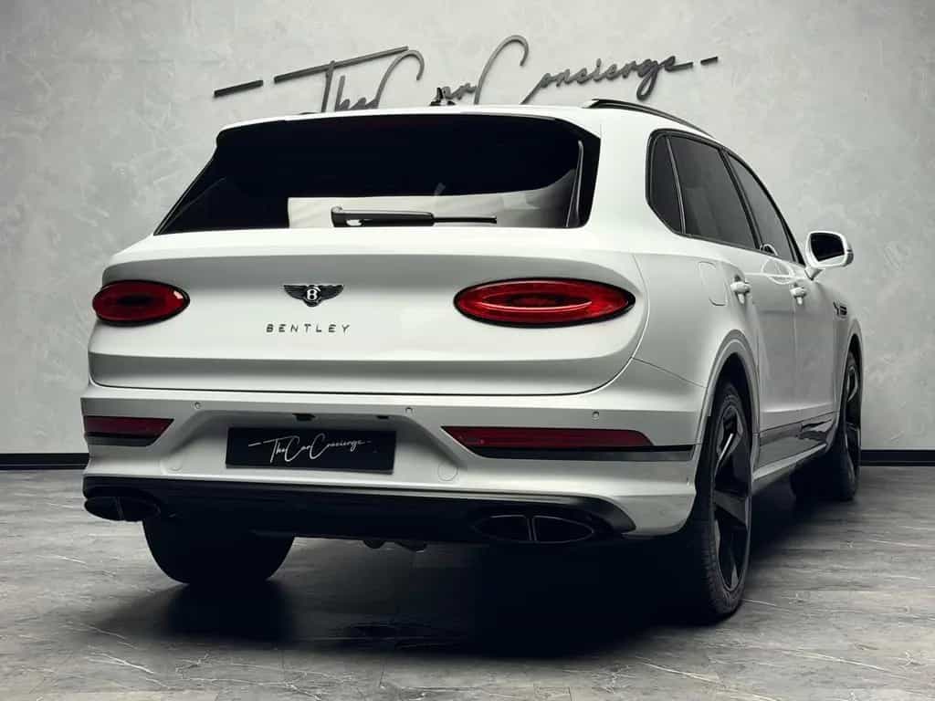 Bentley Bentayga V8 EWB BLACKLINE PANO NAIM 22" FULL PPF 01/2024-photo-24