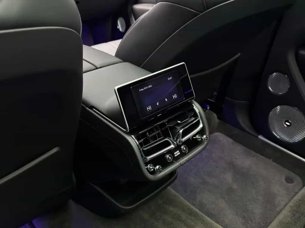 Bentley Bentayga V8 EWB BLACKLINE PANO NAIM 22" FULL PPF 01/2024-photo-25