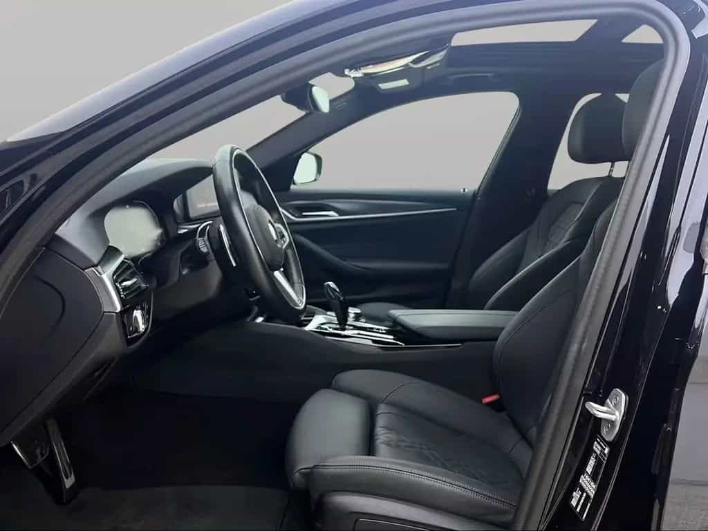BMW 5 Series d Touring M Sport LiveCockpitProf Kamera 12/2022-photo-9