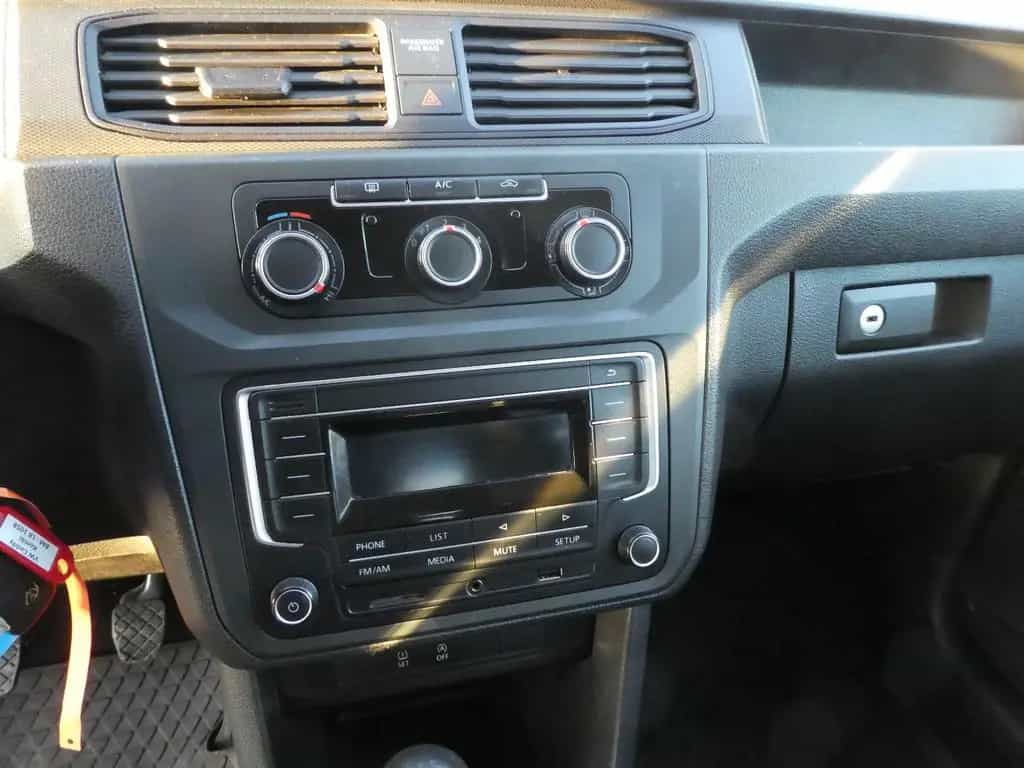 Volkswagen Caddy Kombi 1,0 TSI FLÜGELTÜRE+TEMPOMAT+AHK 08/2020-photo-16