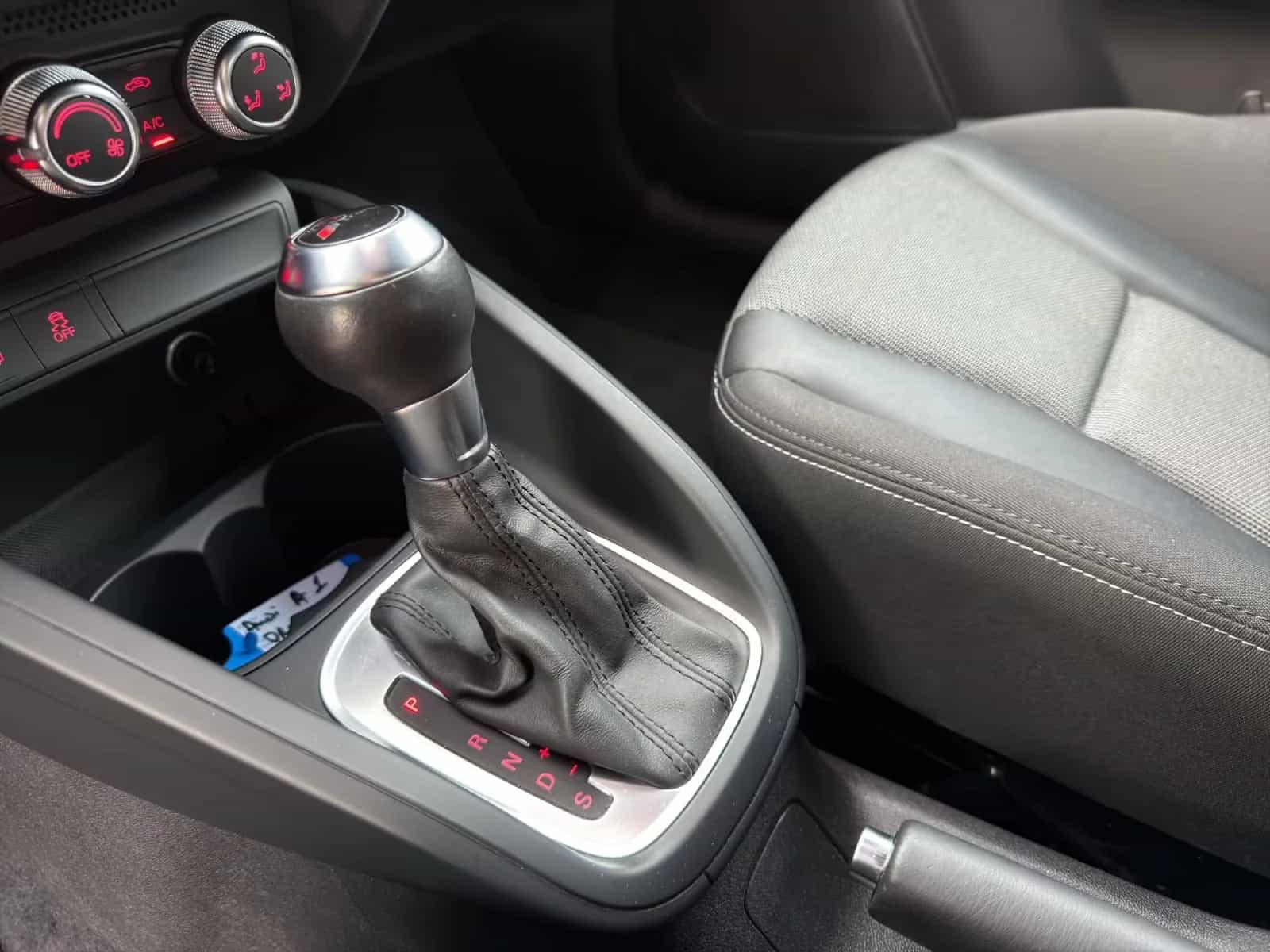 Audi A1 02/2013-photo-13