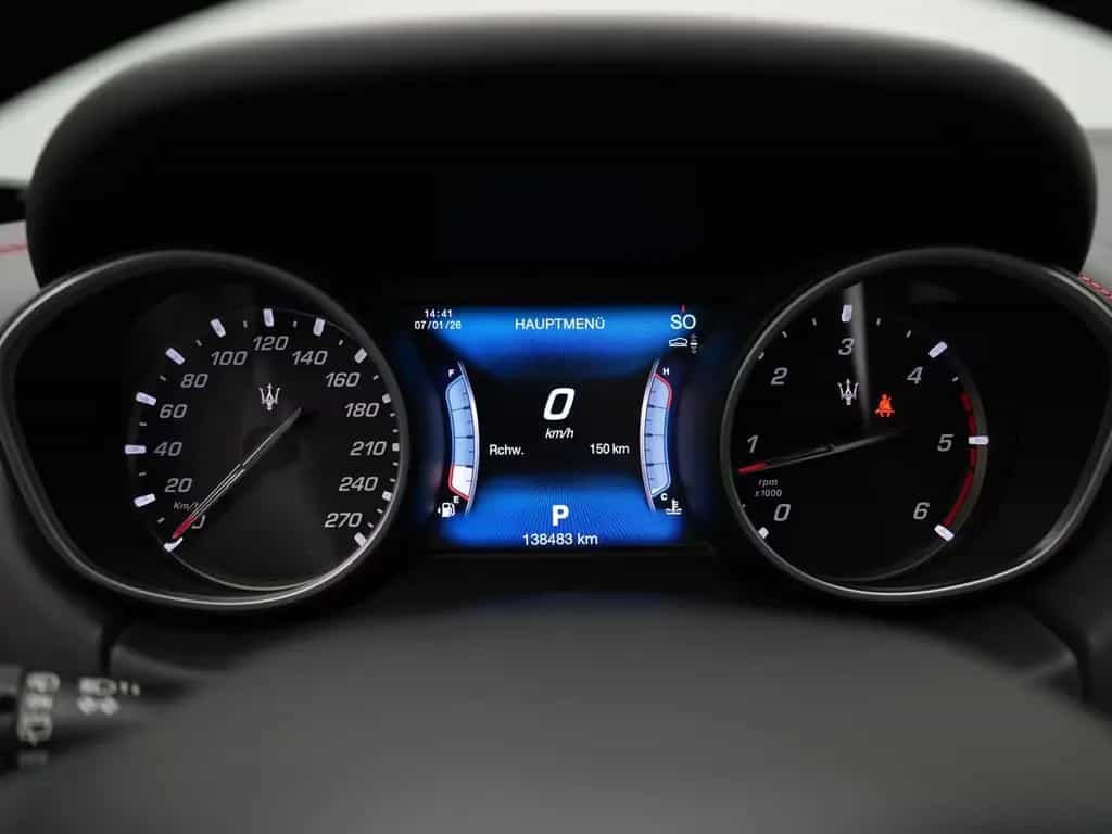 Maserati Levante AWD,PANO,LUFT,MEMO,H&K,NAVI,AHK,BIXENON 01/2017-photo-12