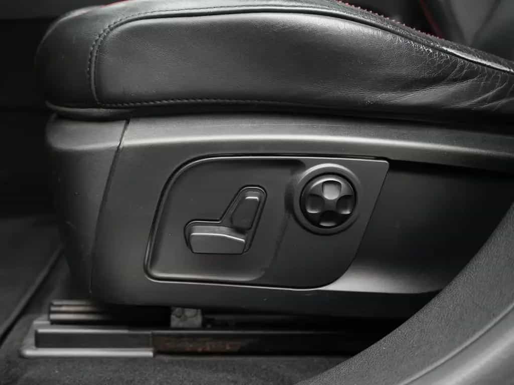 Maserati Levante AWD,PANO,LUFT,MEMO,H&K,NAVI,AHK,BIXENON 01/2017-photo-25