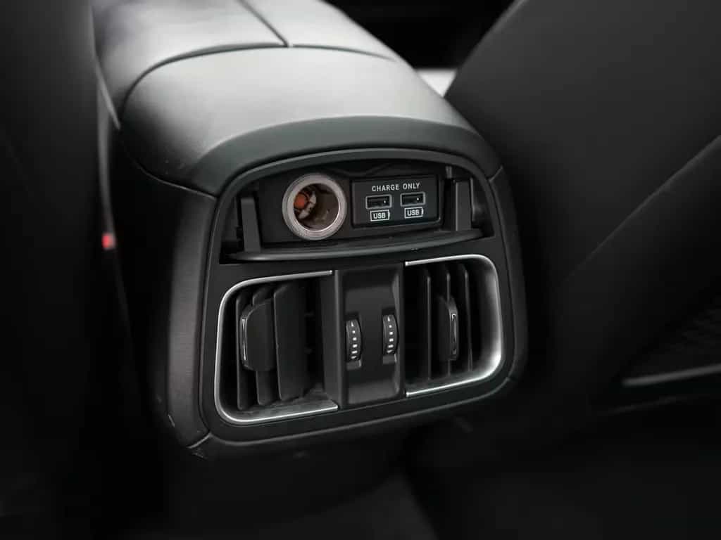 Maserati Levante AWD,PANO,LUFT,MEMO,H&K,NAVI,AHK,BIXENON 01/2017-photo-32