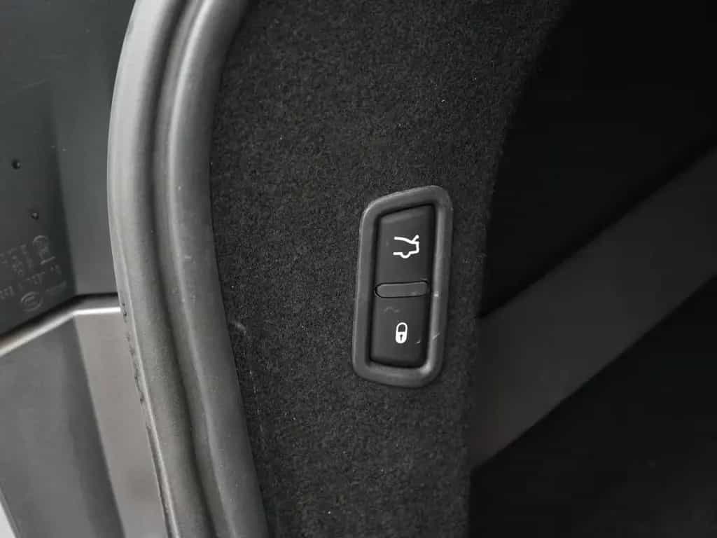 Maserati Levante AWD,PANO,LUFT,MEMO,H&K,NAVI,AHK,BIXENON 01/2017-photo-33
