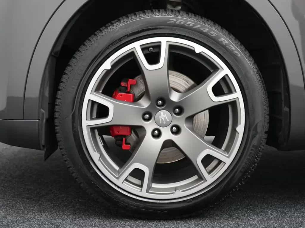 Maserati Levante AWD,PANO,LUFT,MEMO,H&K,NAVI,AHK,BIXENON 01/2017-photo-39