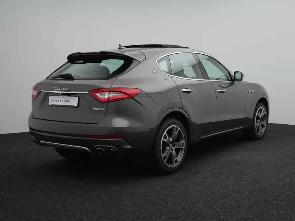 Maserati Levante AWD,PANO,LUFT,MEMO,H&K,NAVI,AHK,BIXENON 01/2017-photo-4