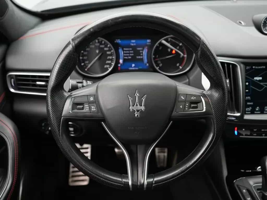 Maserati Levante AWD,PANO,LUFT,MEMO,H&K,NAVI,AHK,BIXENON 01/2017-photo-9