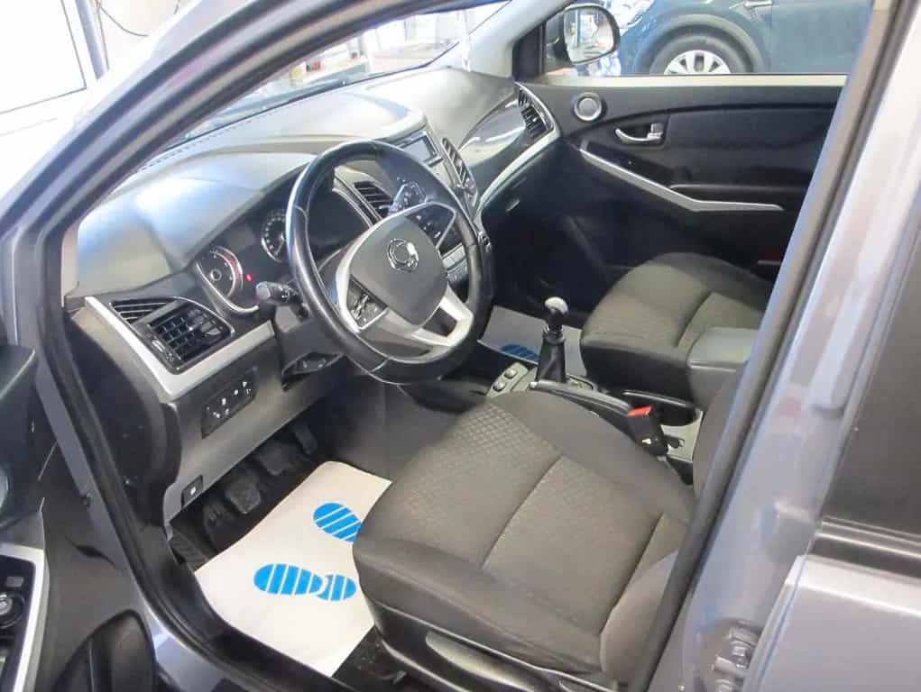 Ssangyong Korando 4x2 Standheizung mit FB Ebersbecher 04/2019-photo-13