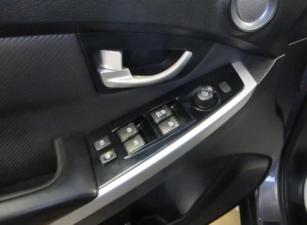 Ssangyong Korando 4x2 Standheizung mit FB Ebersbecher 04/2019-photo-14