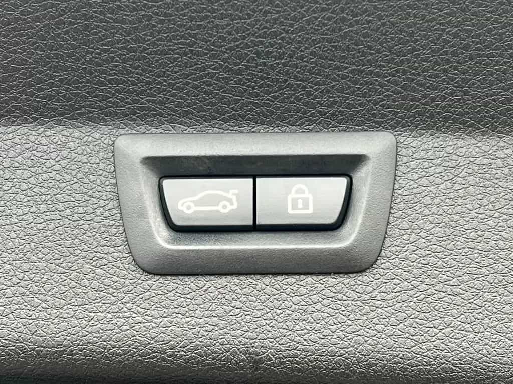 BMW 220 Gran Tourer 220d GT *AUTOMATIK*7SITZ*PANO*NAVI* 01/2016-photo-17
