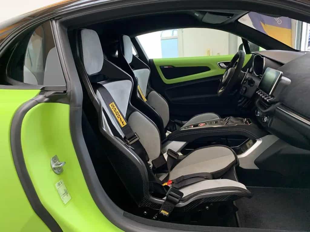 Alpine A110 R Turini KAMERA+CARBON+NAVI+KLIMA+SPORT+DAB 12/2025-photo-24