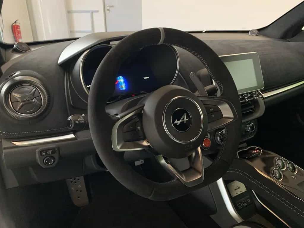 Alpine A110 R Turini KAMERA+CARBON+NAVI+KLIMA+SPORT+DAB 12/2025-photo-9